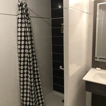 ヴィラ For Rent In Senior In *
