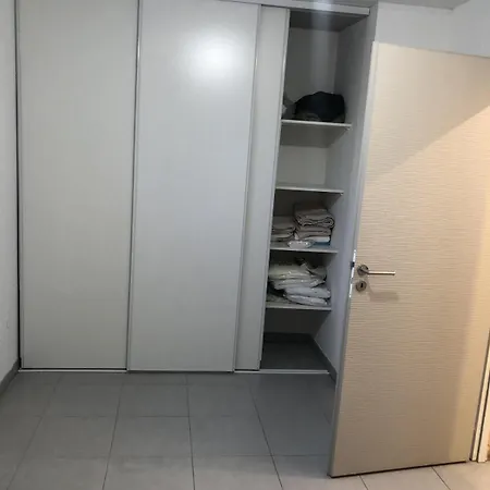 ヴィラ For Rent In Senior In *