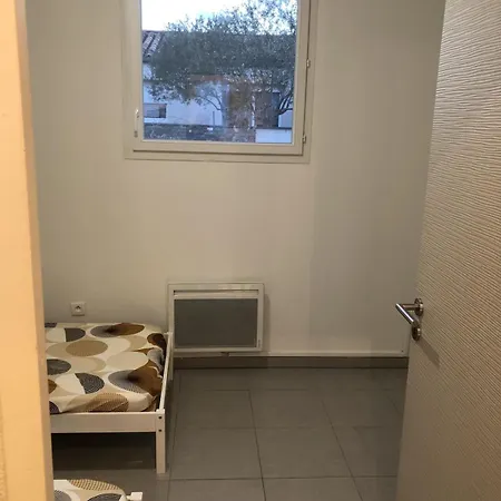 For Rent In Senior In *
