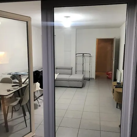 ヴィラ For Rent In Senior In サン・ジャン・ド・ヴェダ